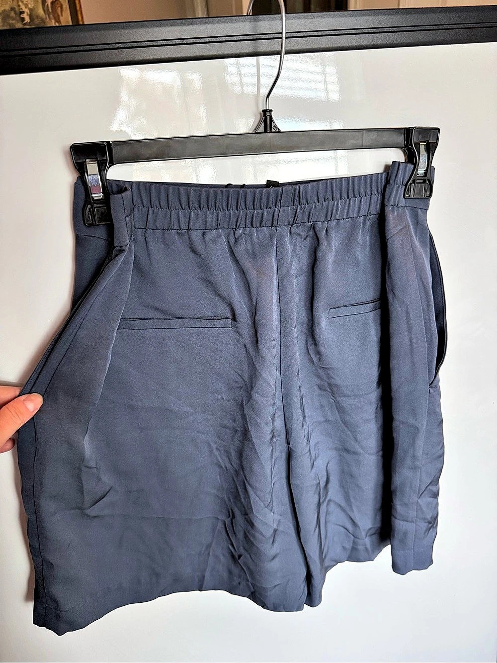 Theory Harpsie Women's Shorts Size 10 NWT